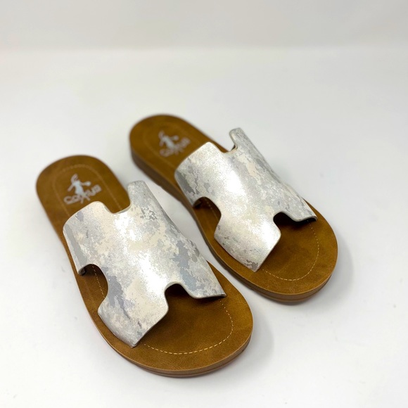 New Corkys white metallic sandals - Picture 1 of 3